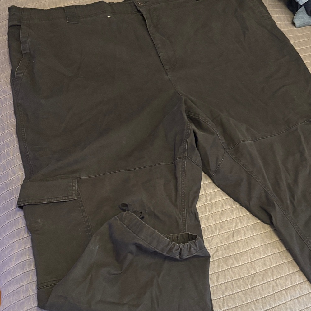 Women’s distressed Black Ballon Cargo Pants